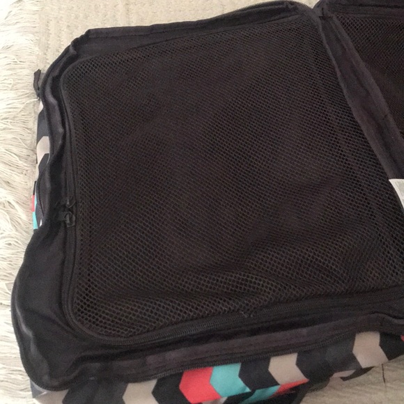 Rip Curl F-Light 19” carry on hybrid wheeled suitcase - Picture 5 of 6